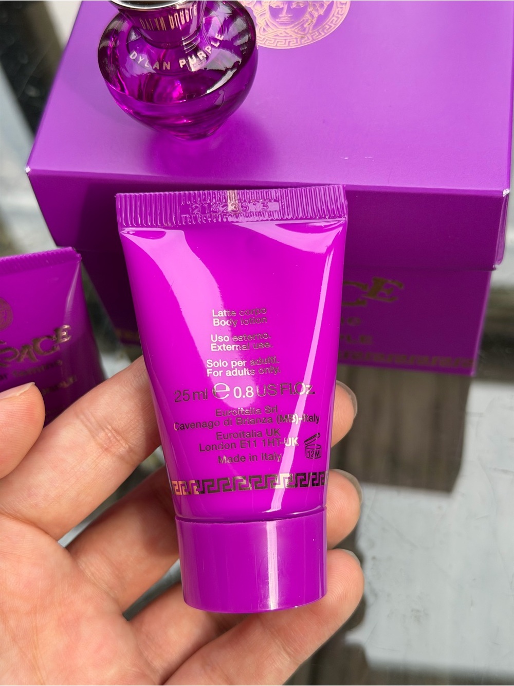 Versace Dylan Purple gift box - Picture 4 of 9